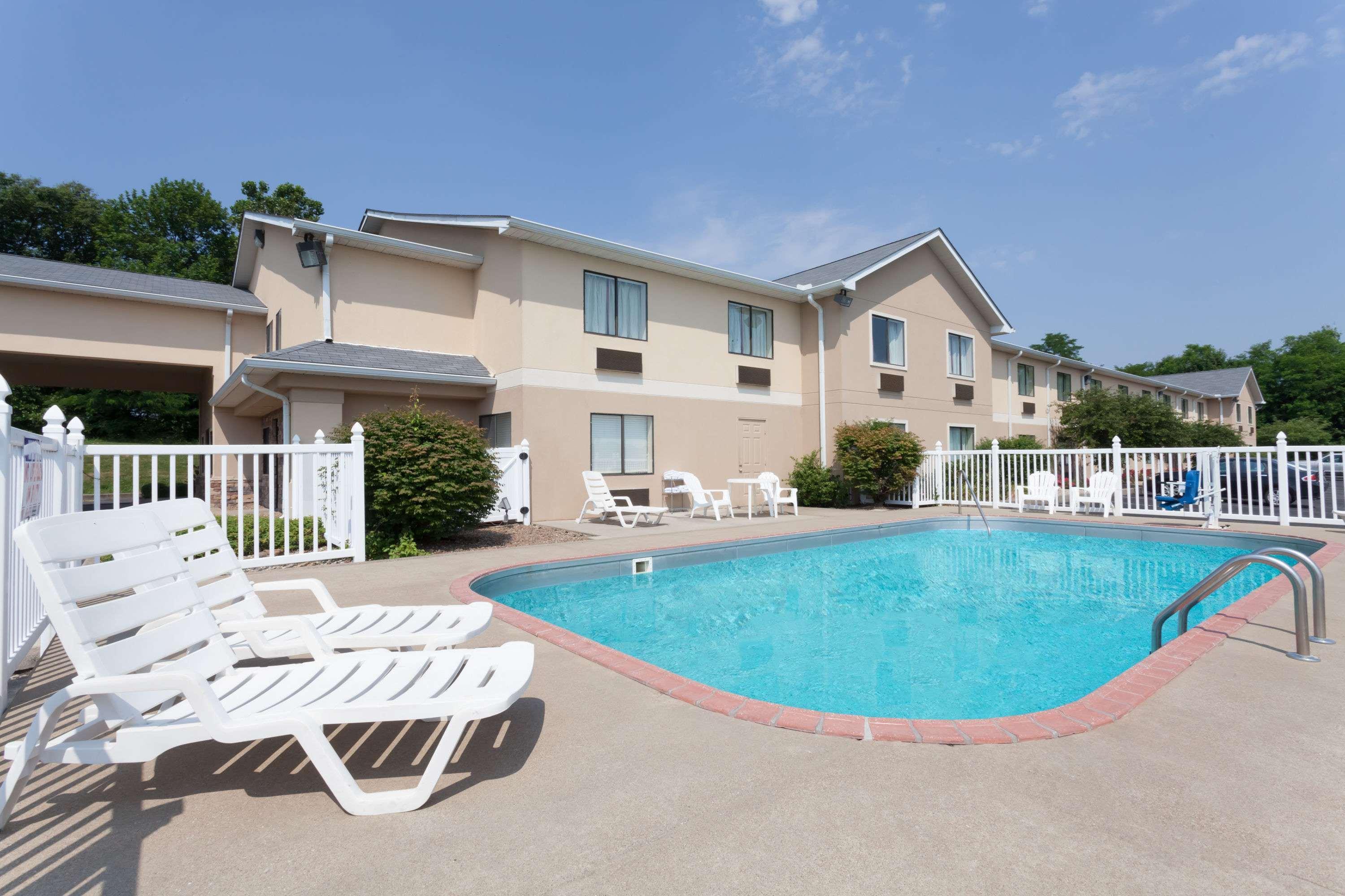 Ramada By Wyndham Tell Hotel 3*