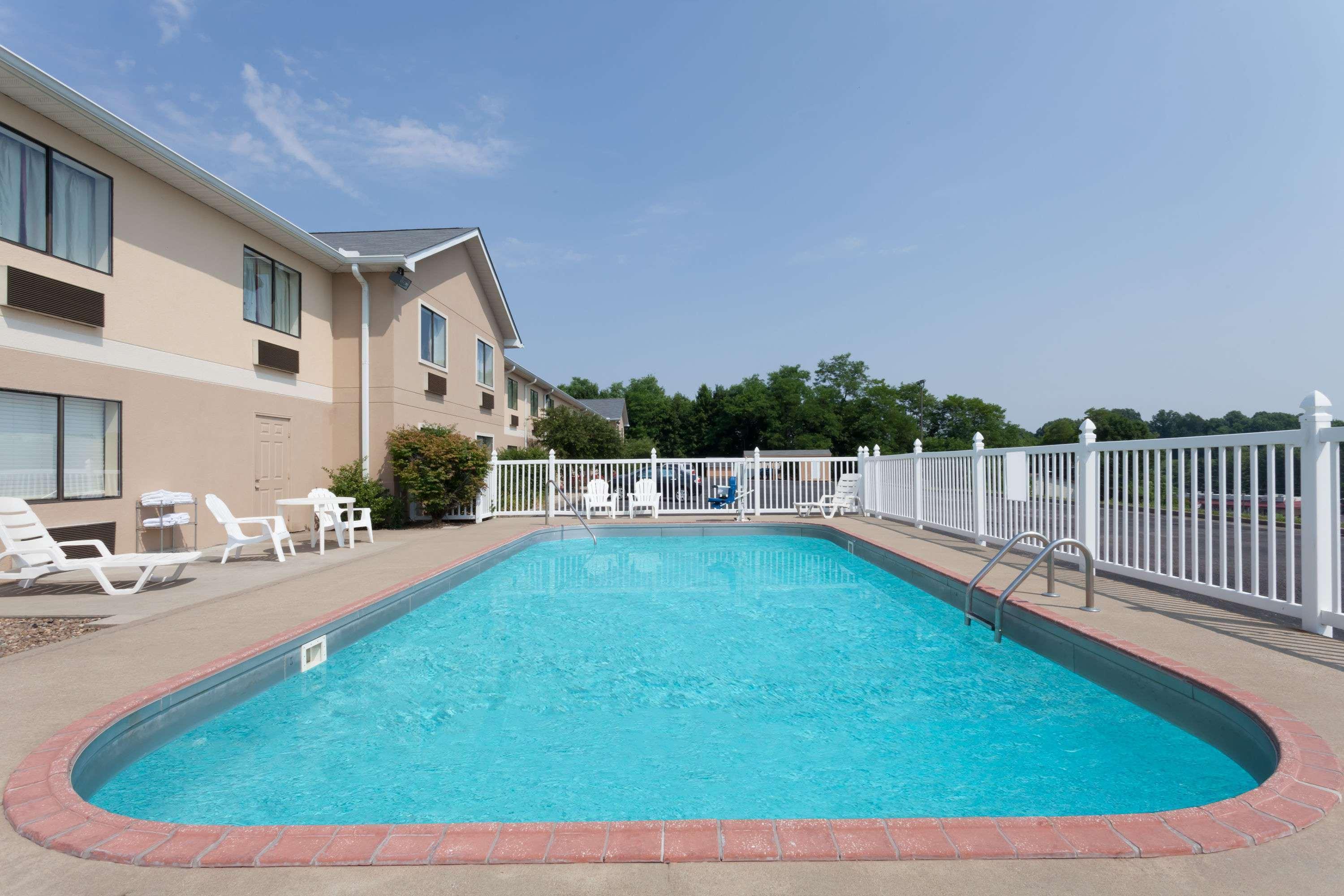 Ramada By Wyndham Tell Hotel 3*