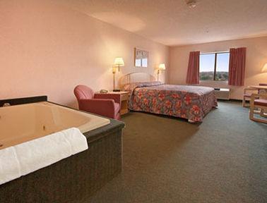 Ramada By Wyndham Tell Hotel
