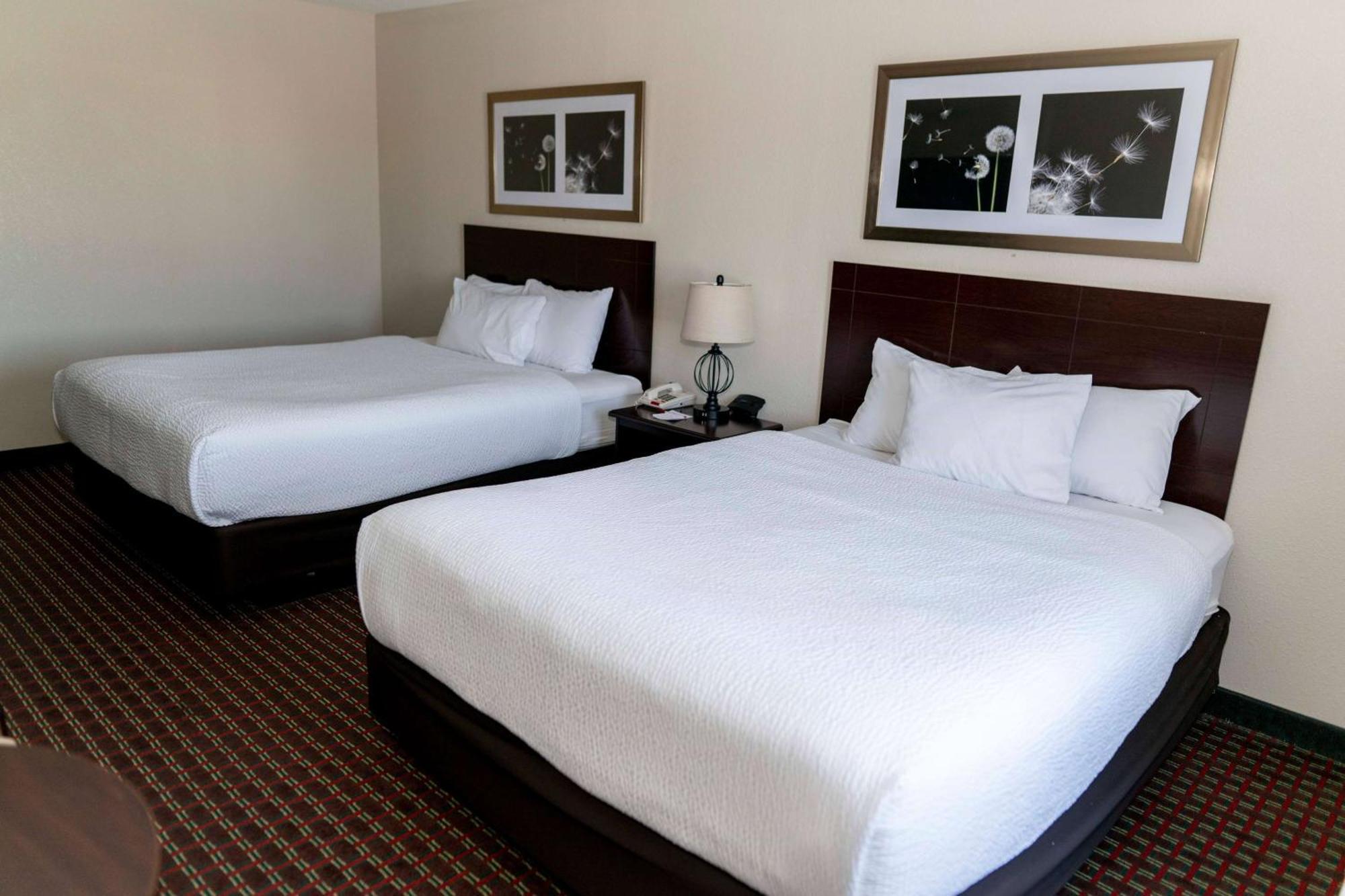 Ramada By Wyndham Tell 3*