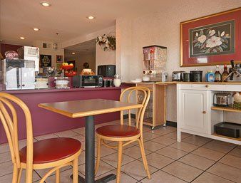 Ramada By Wyndham Tell Hotel