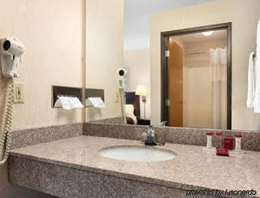 Ramada By Wyndham Tell Hotel 3*