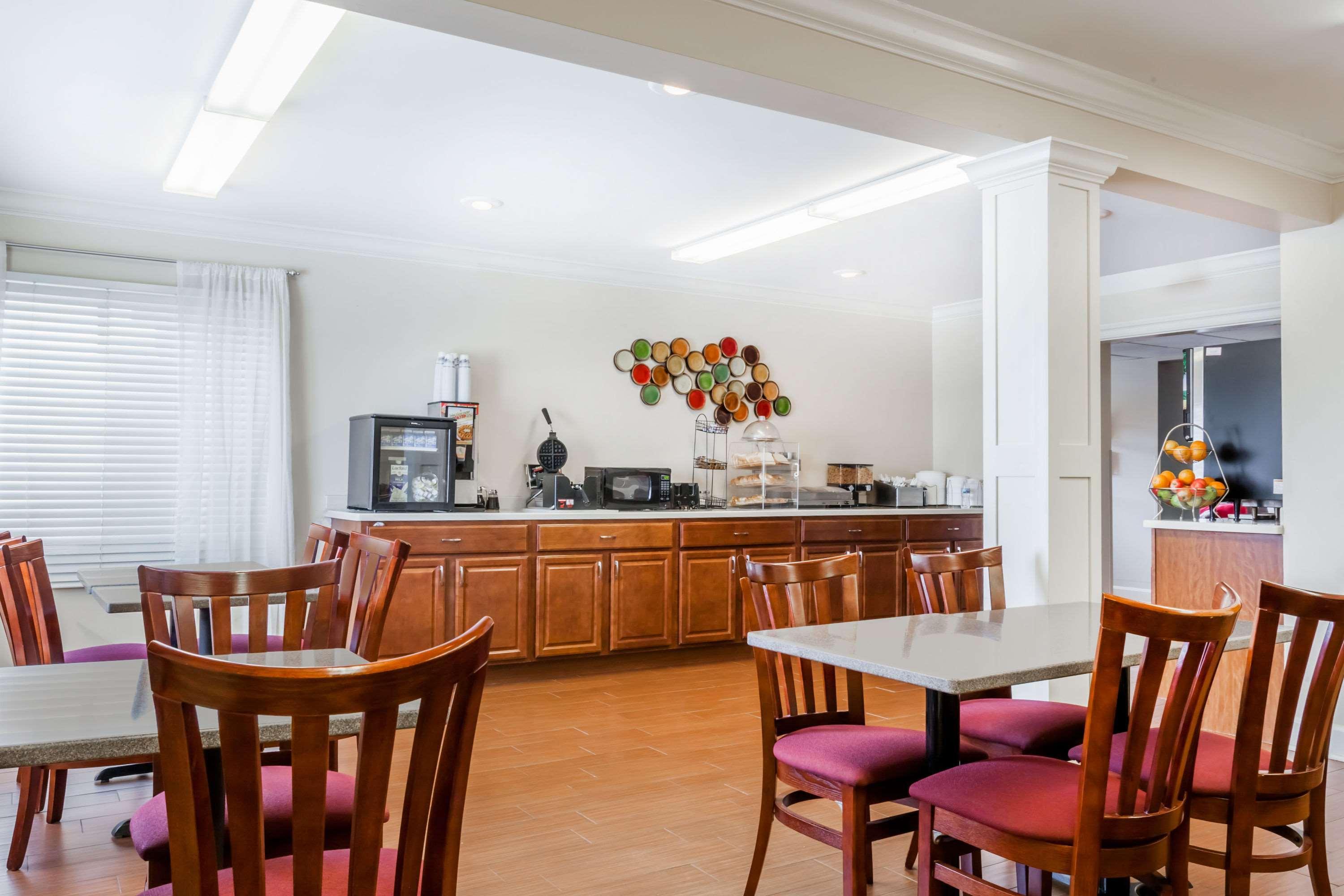 Ramada By Wyndham Hotel Tell City